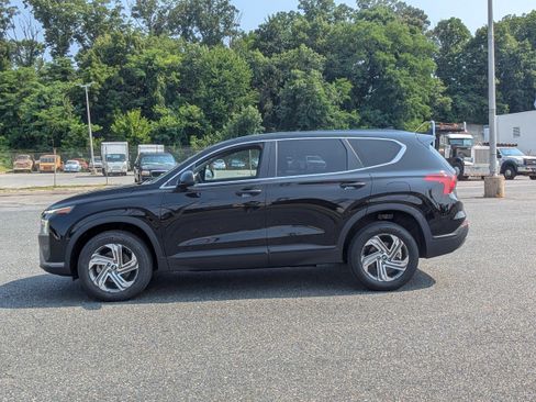 Used 2023 Hyundai Santa Fe SE AWD/4WD image 5