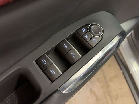 New 2026 Chevrolet Traverse RS image 12