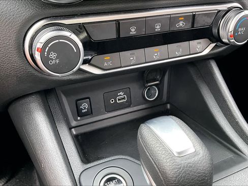 Certified 2025 Nissan Sentra S FWD image 31