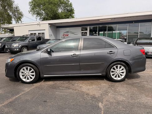 Used 2012 Toyota Camry XLE w/ Convenience Pkg FWD image 7