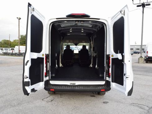 New 2026 Ford Transit 250 148 Medium Roof w/ Load Area Protection Package RWD image 20
