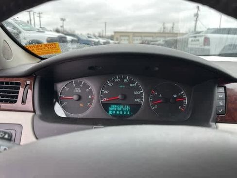 Used 2011 Chevrolet Impala LT w/ Luxury Edition Package image 8