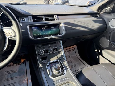 Used 2018 Land Rover Range Rover Evoque AWD/4WD image 39