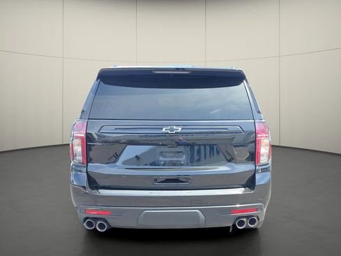 Used 2024 Chevrolet Suburban High Country AWD/4WD image 5