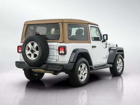 Used 2018 Jeep Wrangler Sport AWD/4WD image 5
