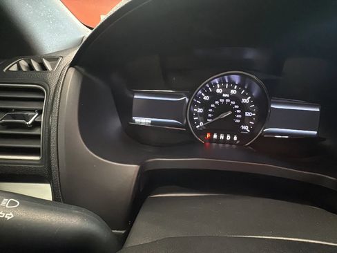 Used 2018 Ford Explorer XLT w/ Equipment Group 202A FWD image 42