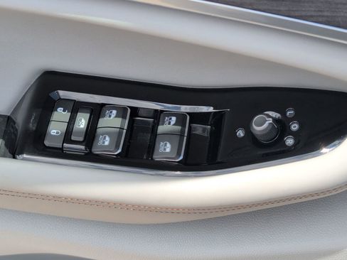 Used 2022 Jeep Grand Cherokee L Overland w/ Luxury Tech Group IV image 16