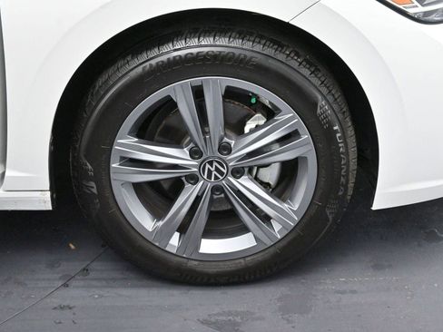 Used 2023 Volkswagen Jetta SE image 31