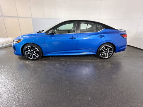 Used 2024 Nissan Sentra SR w/ SR Premium Package FWD image 6