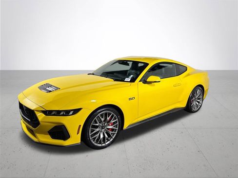 Used 2024 Ford Mustang GT Premium RWD image 2