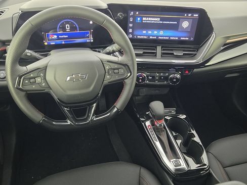 New 2026 Chevrolet Trax RS w/ Driver Confidence Package FWD image 30