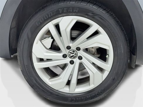 Used 2023 Volkswagen Atlas SE w/ Panoramic Sunroof Package image 51