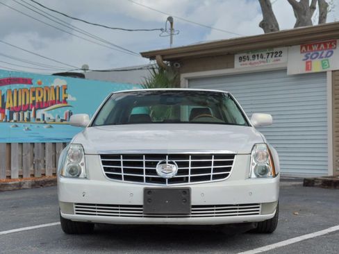 Used 2006 Cadillac DTS Performance FWD image 3