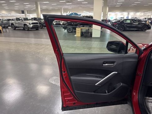 Certified 2024 Toyota Corolla Cross XLE image 19