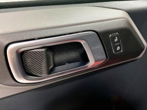Used 2024 Ford Bronco Black Diamond image 39