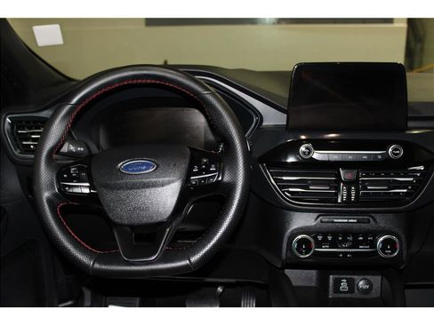 Used 2025 Ford Escape ST-Line image 16