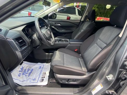 Used 2025 Nissan Rogue SV FWD image 6