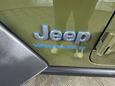 Used 2023 Jeep Wrangler Unlimited w/ Cold Weather Group AWD/4WD image 10