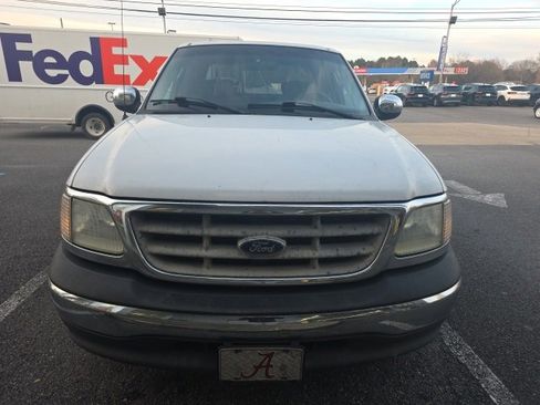 Used 2002 Ford F150 XLT image 2