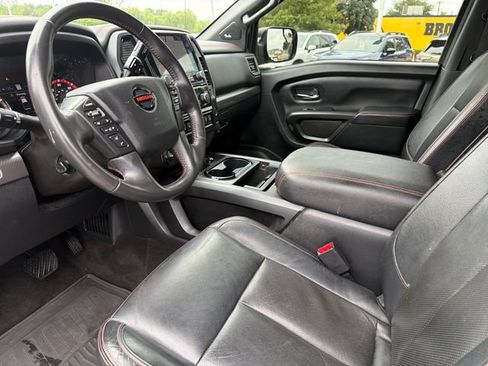 Used 2020 Nissan Titan PRO-4X w/ Pro-4x Convenience Package AWD/4WD image 19