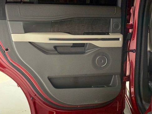 Used 2019 Ford Expedition Limited w/ Driver Assistance Package image 21