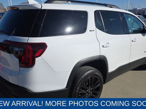 Used 2022 GMC Acadia SLT w/ Elevation Edition image 5