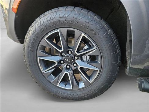 Used 2021 Chevrolet Tahoe Z71 w/ Z71 Signature Package image 16