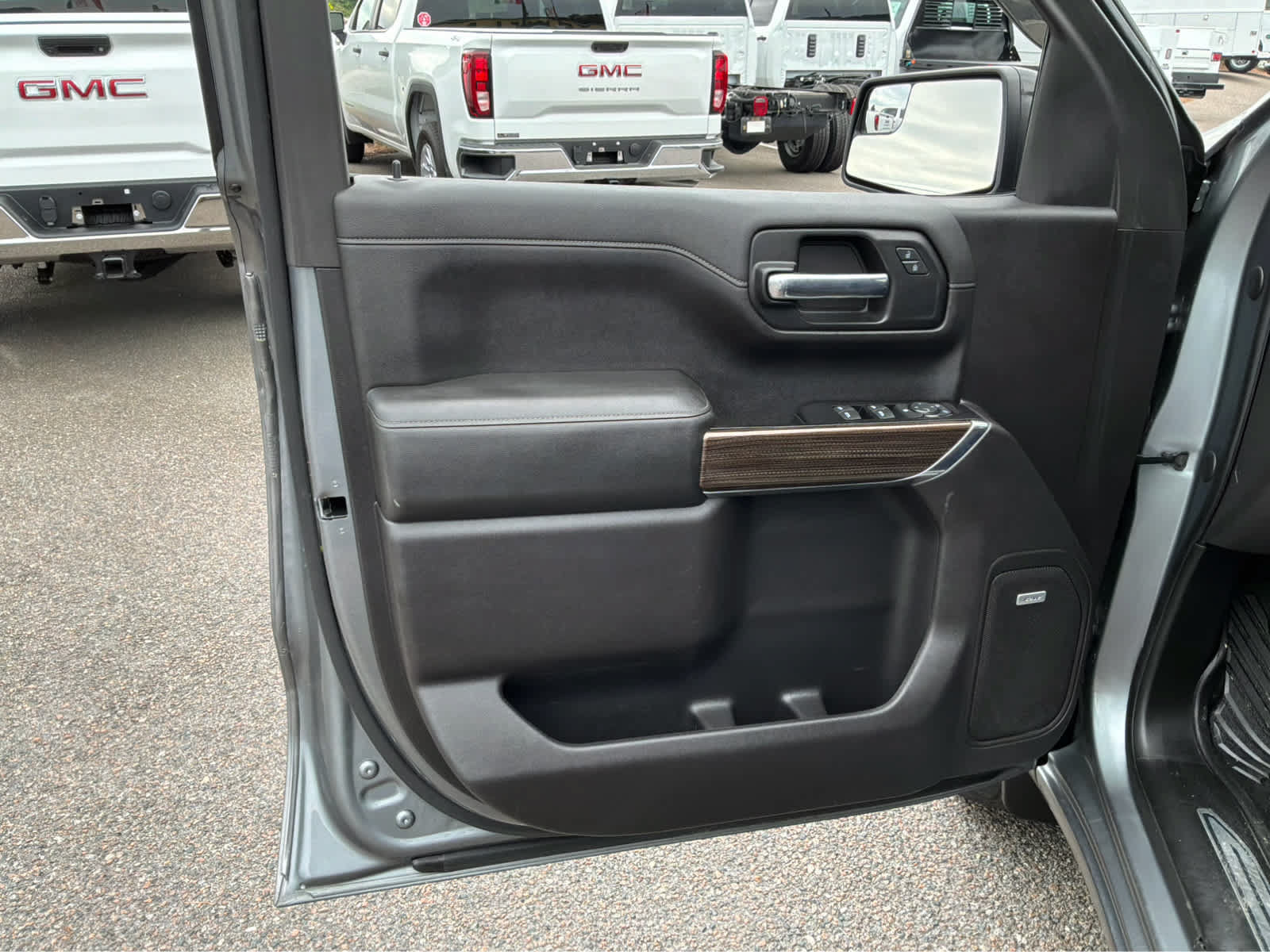 Used 2020 Chevrolet Silverado 1500 RST AWD/4WD image 10