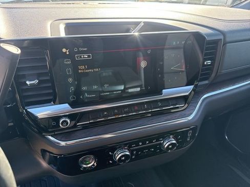 Used 2023 GMC Sierra 1500 SLT image 29