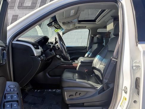 Used 2017 GMC Yukon SLT w/ Open Road Package image 9