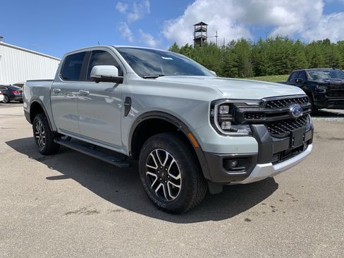 Used 2024 Ford Ranger Lariat w/ FX4 Off-Road Package AWD/4WD image 11
