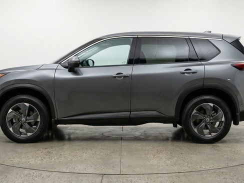 Used 2025 Nissan Rogue SV FWD image 5