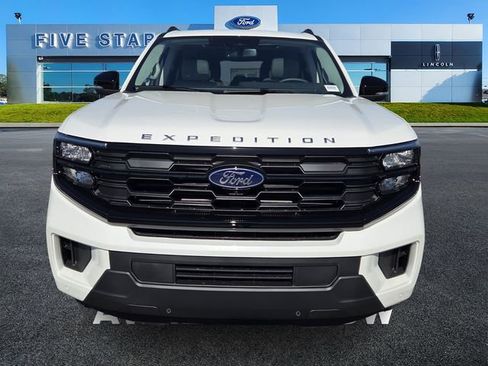 New 2026 Ford Expedition Active image 2