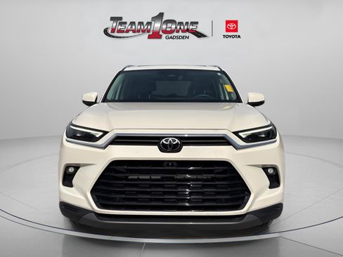Used 2024 Toyota Grand Highlander Limited image 2