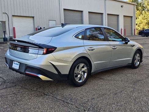 New 2026 Hyundai Sonata SE image 3