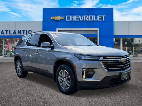 Used 2023 Chevrolet Traverse LT w/ LPO, Floor Liner Package AWD/4WD image 2