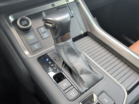 Certified 2024 Lexus GX 550 w/ Accessory Package (Z1) AWD/4WD image 21