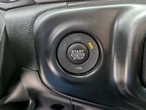 Used 2021 Jeep Gladiator Sport AWD/4WD image 29