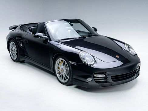 Used 2011 Porsche 911 Turbo AWD/4WD image 18