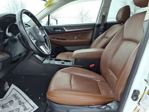Used 2017 Subaru Outback 2.5i Touring image 12