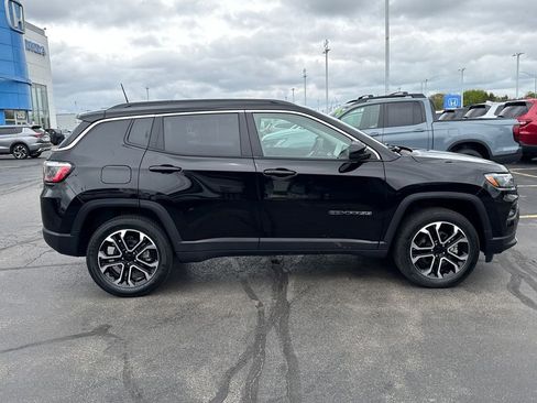 Used 2022 Jeep Compass Limited AWD/4WD image 12