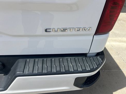 Used 2022 Chevrolet Silverado 1500 Custom RWD image 13
