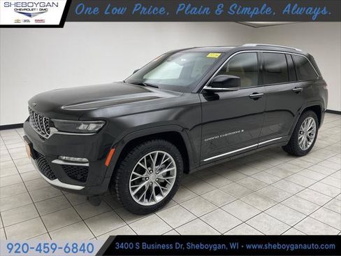 Certified 2023 Jeep Grand Cherokee Summit w/ Luxury Tech Group V AWD/4WD image 1