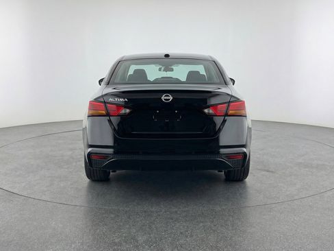 Used 2025 Nissan Altima 2.5 SV FWD image 7