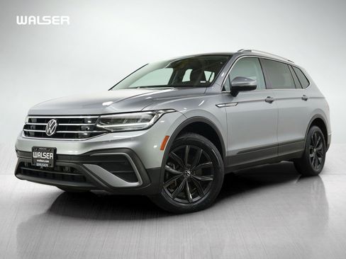 Used 2022 Volkswagen Tiguan SE AWD/4WD image 1