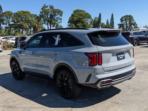 Certified 2023 Kia Sorento SX image 6