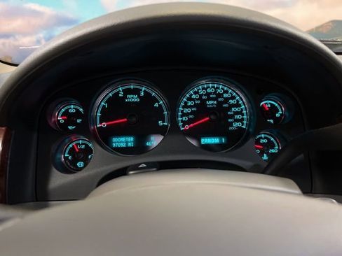 Used 2014 Chevrolet Silverado 2500 LTZ w/ LTZ Plus Package image 40