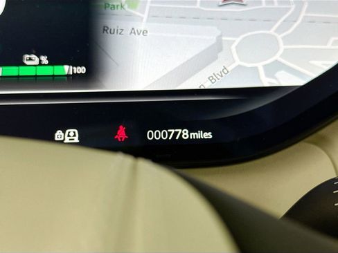 Used 2025 Land Rover Range Rover SE image 11