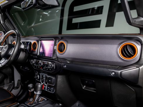 Used 2022 Jeep Gladiator Mojave w/ LED Lighting Group image 17