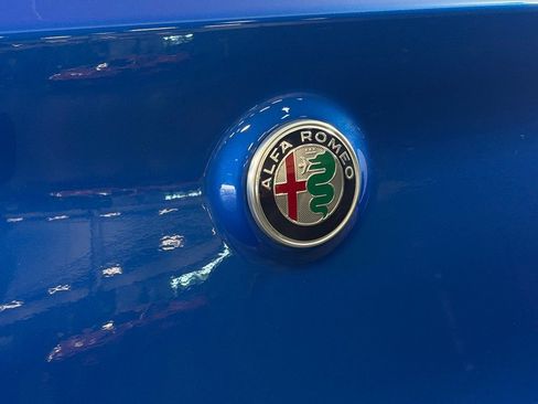 Used 2023 Alfa Romeo Stelvio Veloce AWD/4WD image 14